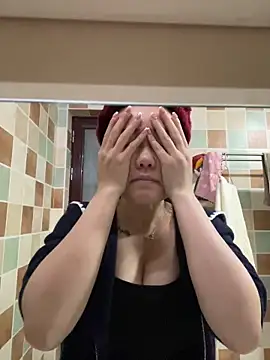 Snapshot of Molly-xiao chatting on March 13, 2026, 12:04 am Molly-xiao online show from March 13, 2026, 12:04 am