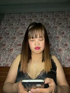 Snapshot of Wendy-2 chatting on February 17, 2026, 7:49 am Wendy-2 online show from February 17, 2026, 7:49 am