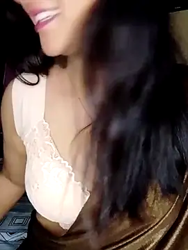 Snapshot of Saumyy chatting on April 21, 2026, 5:52 pm Saumyy online show from April 21, 2026, 5:52 pm
