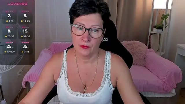 Snapshot of JennyMons chatting on August 5, 2026, 8:08 am JennyMons online show from August 5, 2026, 8:08 am