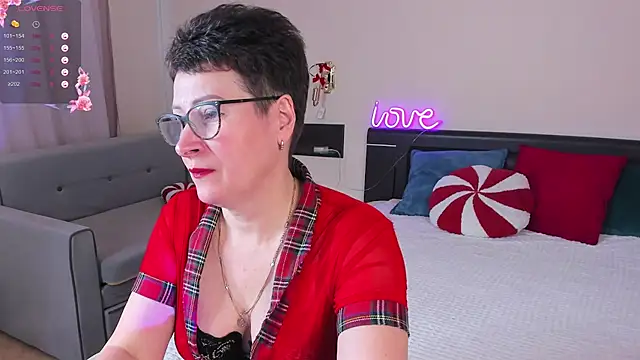 JennyMons online show from April 26, 2026, 8:33 am