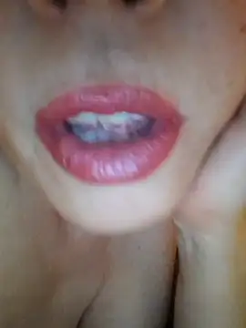 Snapshot of tutku01show chatting on February 22, 2026, 6:42 pm tutku01show online show from February 22, 2026, 6:42 pm