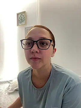 heizelll online show from May 6, 2026, 3:16 pm
