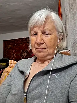 KlaudiaDarling online show from May 10, 2026, 7:16 pm