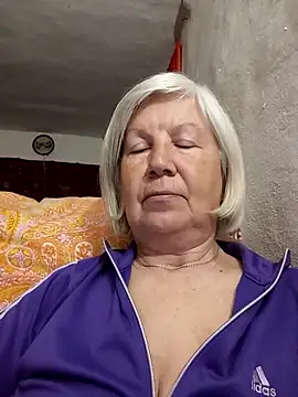 Snapshot of KlaudiaDarling chatting on March 18, 2026, 9:26 pm KlaudiaDarling online show from March 18, 2026, 9:26 pm