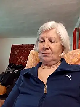 Snapshot of KlaudiaDarling chatting on March 27, 2026, 6:22 am KlaudiaDarling online show from March 27, 2026, 6:22 am