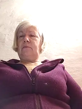 KlaudiaDarling online show from January 5, 2026, 10:24 pm