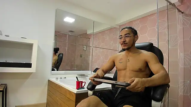 Maximo Zahir online show from February 1, 2026, 2:54 am