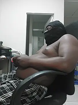 Snapshot of Bra-G chatting on May 17, 2026, 7:03 pm Bra-G online show from May 17, 2026, 7:03 pm