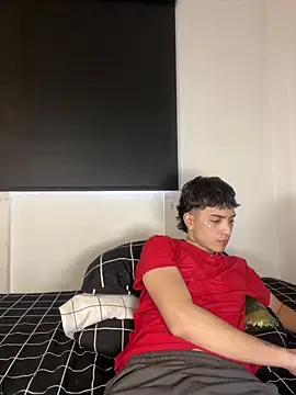 itselladoll online show from February 8, 2026, 10:51 pm