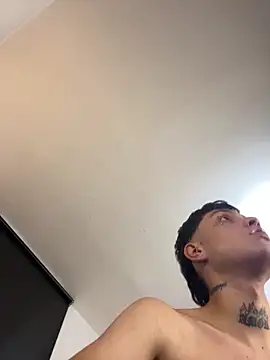 itselladoll online show from February 15, 2026, 9:47 pm