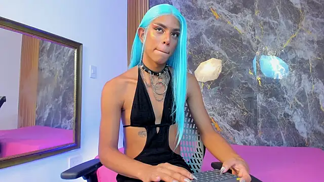 ISABELLA-SCOTT online show from April 30, 2026, 8:38 pm