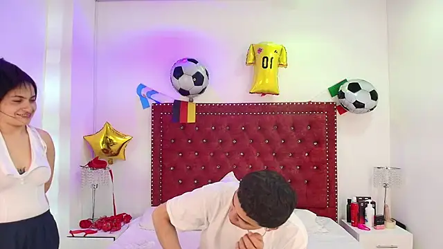 Snapshot of Jaden_and_sofia chatting on July 1, 2026, 3:07 am Jaden and sofia online show from July 1, 2026, 3:07 am