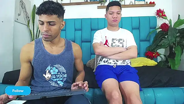 Interracial Snow Bunny online show from May 29, 2026, 9:10 pm