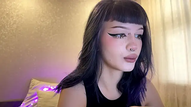 dieonisiaaaa online show from January 12, 2026, 7:26 am