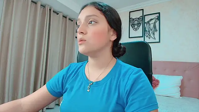 Snapshot of littlemolly_walcott chatting on May 27, 2026, 12:42 am littlemolly walcott online show from May 27, 2026, 12:42 am