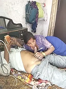 Snapshot of hornycouple20000 chatting on February 9, 2026, 9:40 am hornycouple20000 online show from February 9, 2026, 9:40 am