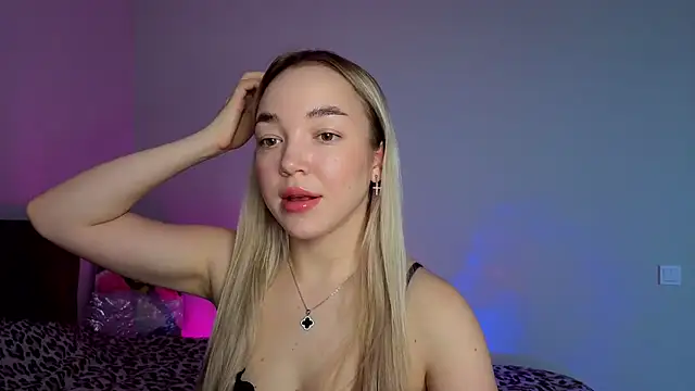 Snapshot of ChrissBerry chatting on March 23, 2026, 3:39 am ChrissBerry online show from March 23, 2026, 3:39 am