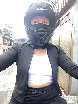 Snapshot of Scarlet_auraa chatting on July 6, 2026, 5:26 pm Scarlet auraa online show from July 6, 2026, 5:26 pm
