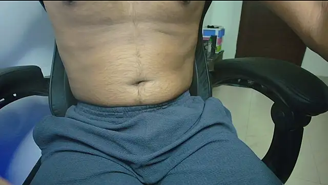 Snapshot of KneelForAlpha chatting on February 24, 2026, 7:37 pm KneelForAlpha online show from February 24, 2026, 7:37 pm