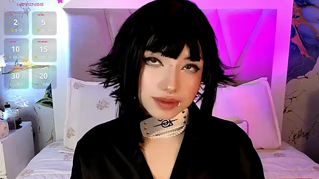 Snapshot of Sienna_Desiree chatting on February 28, 2026, 6:46 am Sienna Desiree online show from February 28, 2026, 6:46 am