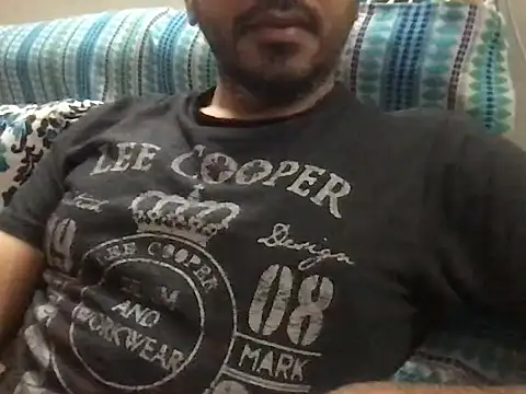 Snapshot of sundar85m chatting on February 9, 2026, 5:55 pm sundar85m online show from February 9, 2026, 5:55 pm