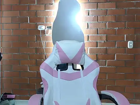 Snapshot of Daphne_Grayy chatting on April 14, 2026, 10:31 am Daphne Grayy online show from April 14, 2026, 10:31 am