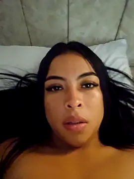 Snapshot of Daphne_Grayy chatting on April 3, 2026, 3:29 pm Daphne Grayy online show from April 3, 2026, 3:29 pm