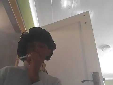 Snapshot of JzaCPT chatting on May 19, 2026, 8:32 am JzaCPT online show from May 19, 2026, 8:32 am
