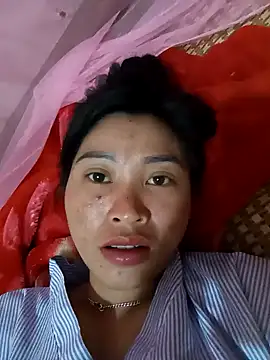 Hiniyk2 online show from April 28, 2026, 1:59 pm