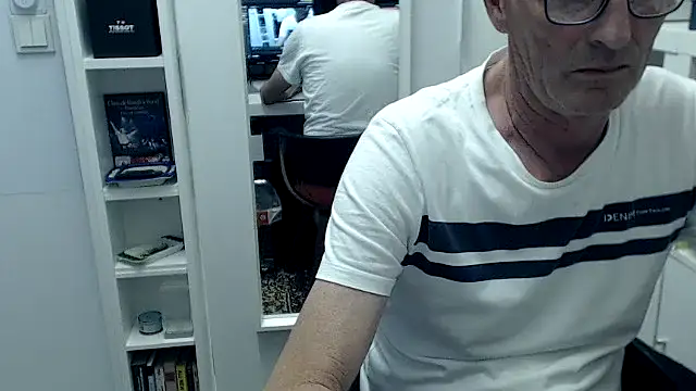Snapshot of german_gay chatting on August 6, 2026, 9:59 am german gay online show from August 6, 2026, 9:59 am