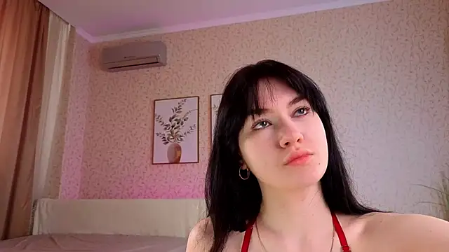 AveloriaLove online show from February 5, 2026, 9:38 am