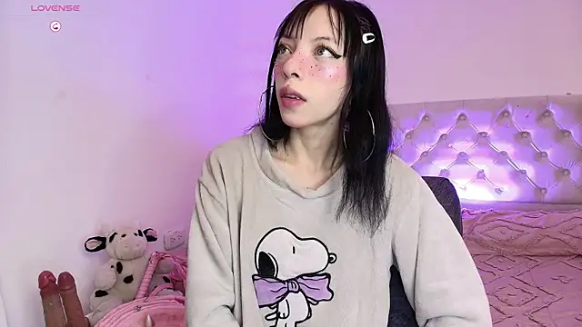 Diamond  cherry69 online show from April 30, 2026, 1:51 pm