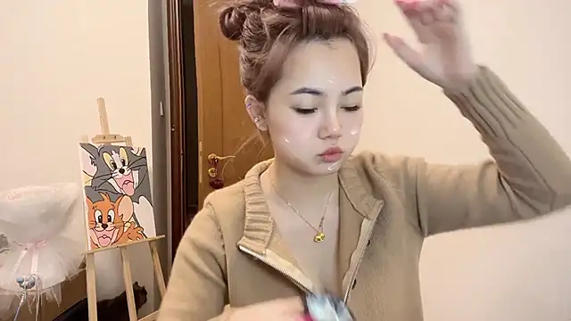 YiYi-oo online show from February 19, 2026, 12:13 pm