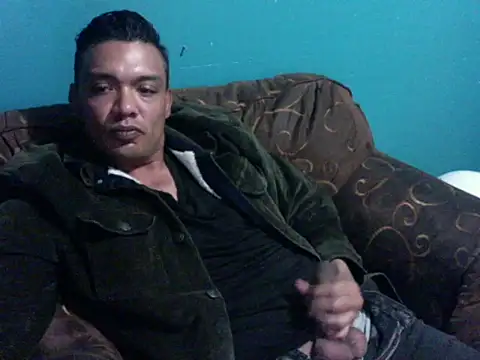 Snapshot of latinomoreno95 chatting on April 8, 2026, 1:51 am latinomoreno95 online show from April 8, 2026, 1:51 am