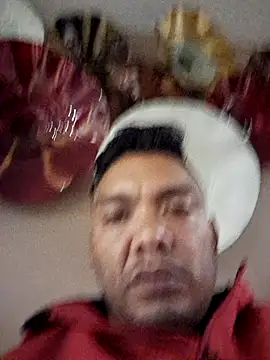 Snapshot of latinomoreno95 chatting on May 28, 2026, 5:26 am latinomoreno95 online show from May 28, 2026, 5:26 am
