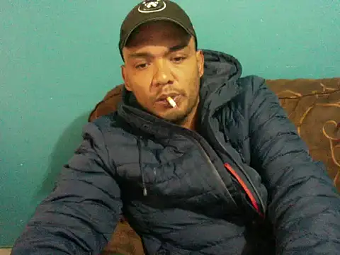 Snapshot of latinomoreno95 chatting on February 11, 2026, 5:35 pm latinomoreno95 online show from February 11, 2026, 5:35 pm