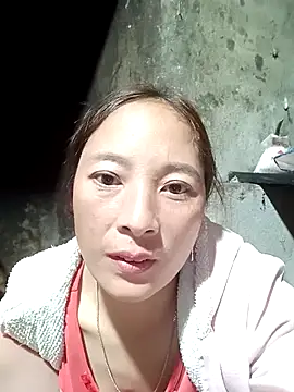 Snapshot of muamua99 chatting on March 12, 2026, 1:04 pm muamua99 online show from March 12, 2026, 1:04 pm