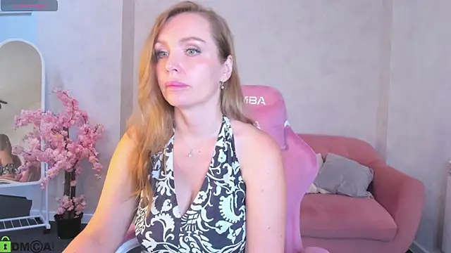 Snapshot of Marie_Hayes chatting on June 16, 2026, 1:05 am Marie Hayes online show from June 16, 2026, 1:05 am