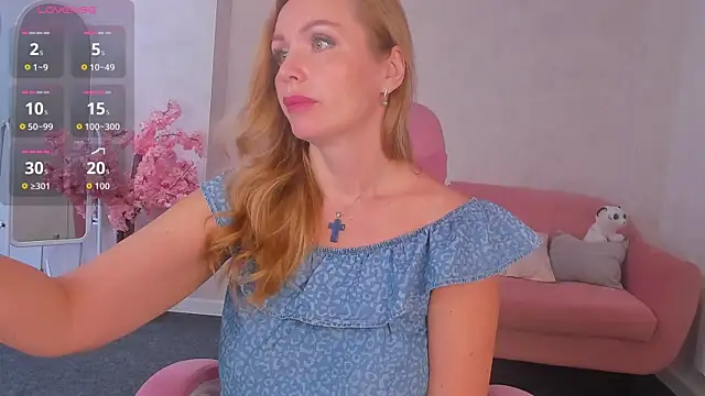 Snapshot of Marie_Hayes chatting on July 16, 2026, 1:13 am Marie Hayes online show from July 16, 2026, 1:13 am