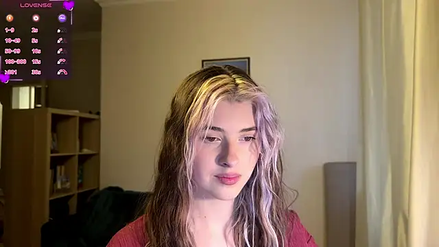 Dia DeAmas online show from April 27, 2026, 3:43 pm
