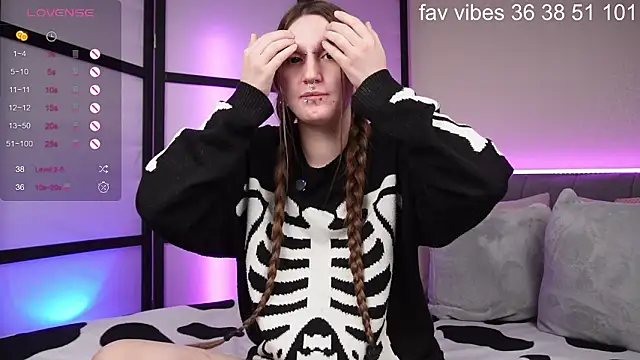 Alice Goth online show from March 20, 2026, 2:29 pm