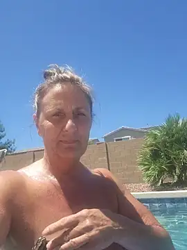 HotAzMilf online show from May 7, 2026, 6:33 pm