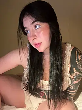 evelynrosess1 online show from May 1, 2026, 1:32 am