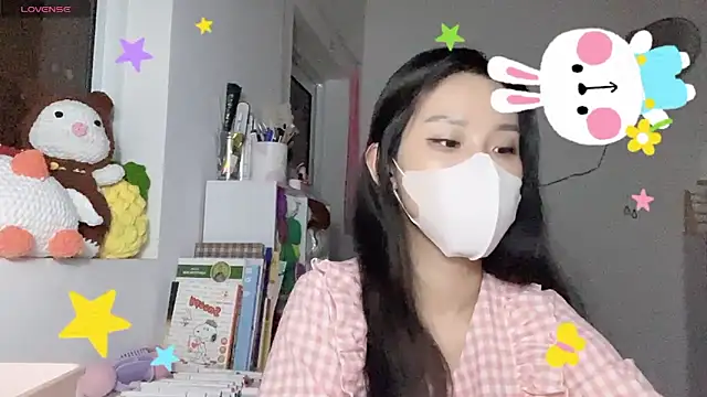 Tieu-May online show from April 14, 2026, 8:47 pm