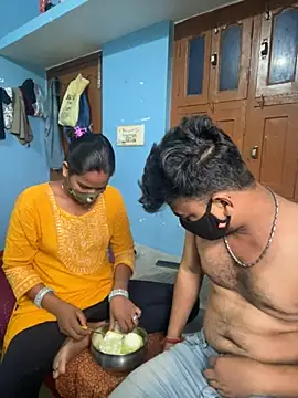Snapshot of A-POOJA_RANI chatting on April 29, 2026, 1:54 am A-POOJA RANI online show from April 29, 2026, 1:54 am
