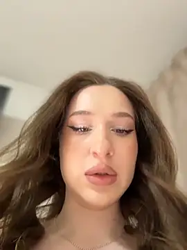 cuteeyesbaby online show from February 8, 2026, 2:53 am