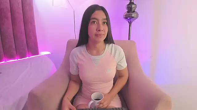 Zara Cardona online show from February 8, 2026, 1:31 pm