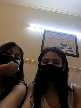 Snapshot of Sakshi-Aditi chatting on January 14, 2026, 7:45 am Sakshi-Aditi online show from January 14, 2026, 7:45 am