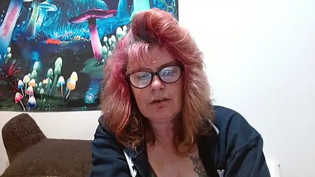 Snapshot of ladylavende3 chatting on November 21, 2025, 4:28 pm ladylavende3 online show from November 21, 2025, 4:28 pm